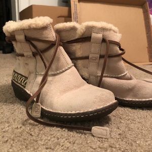 Womens UGG 5178 Cove Suede Leather Ankle Boots